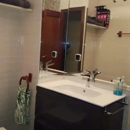 City Centre With Garage, 2 Bathrooms Apartman