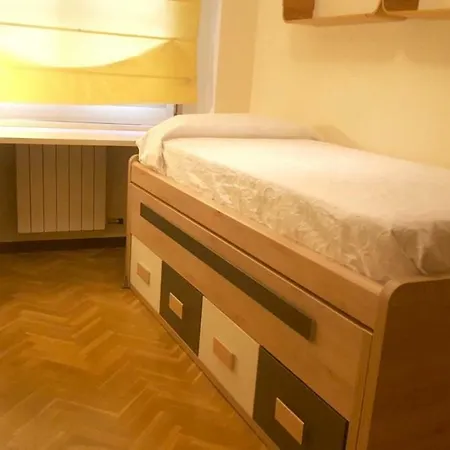 Apartman City Centre With Garage, 2 Bathrooms *