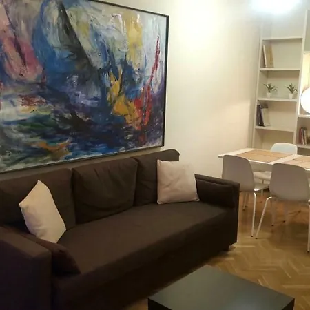 City Centre With Garage, 2 Bathrooms Apartman